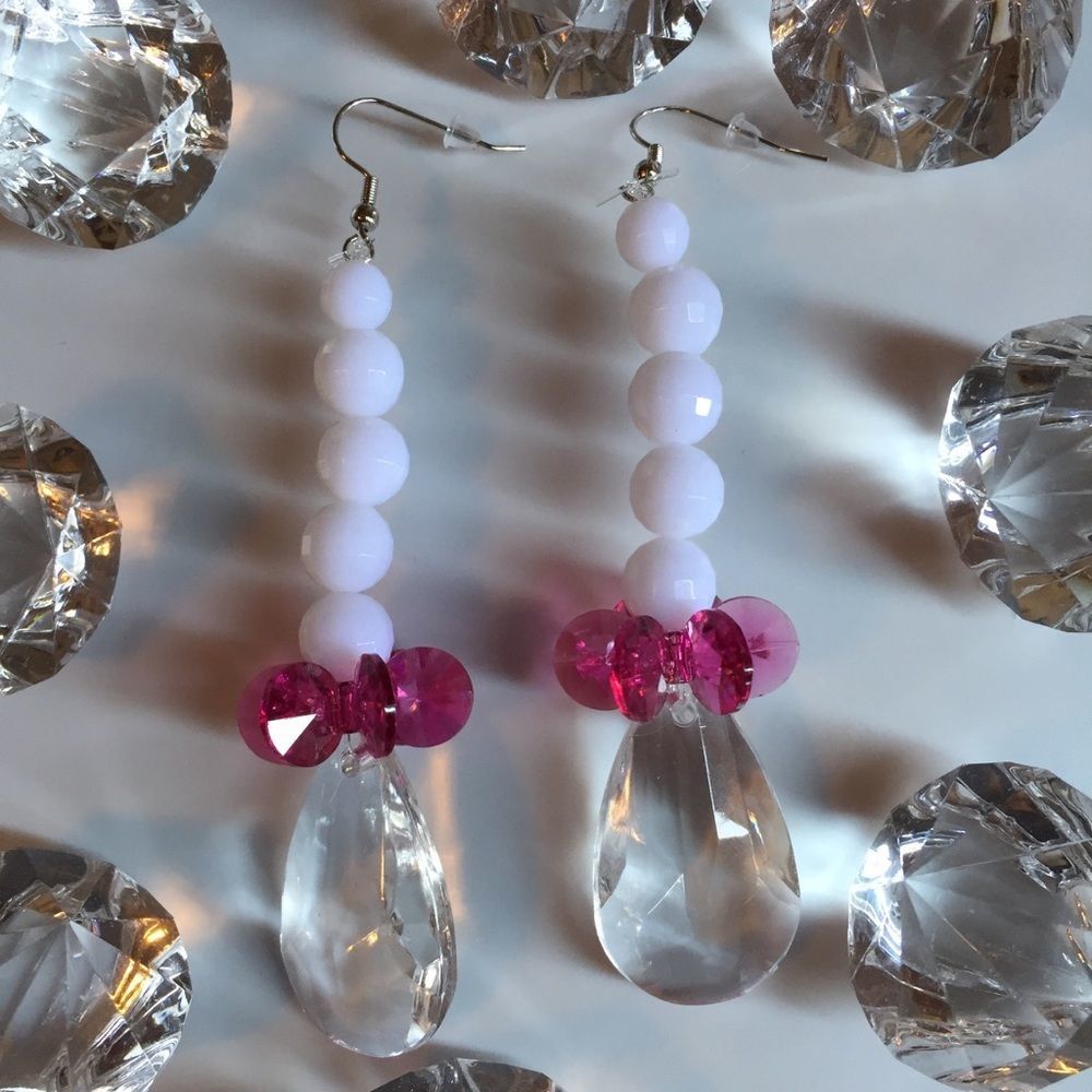 Diamond Bella Handcrafted Fashion earrings.